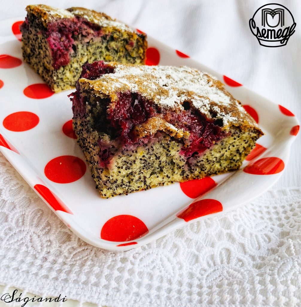 mákos-meggyes bögrés süti