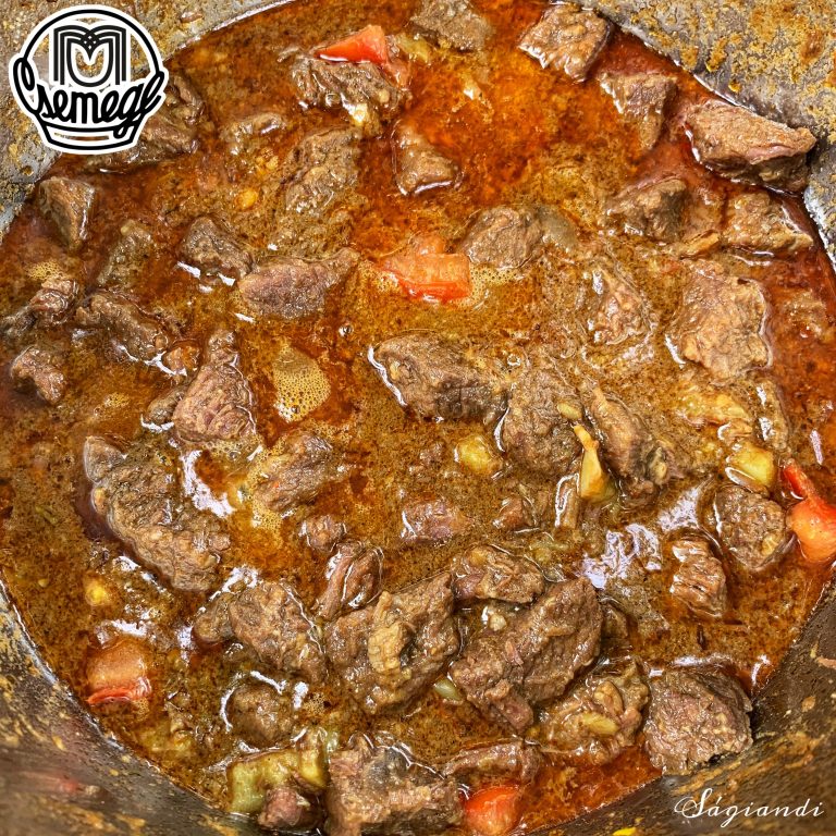 marhapörkölt